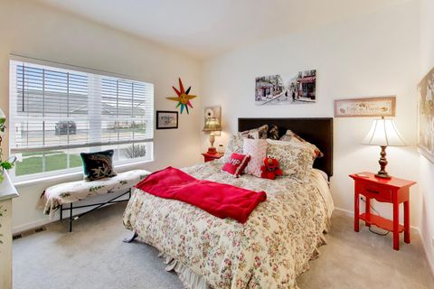 Tiny photo for 927 Camden Street #B, McHenry, IL 60050 (MLS # 12620271)