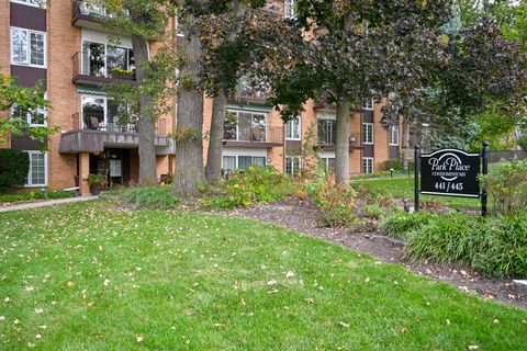 Photo of 441 N Park Boulevard #5K, Glen Ellyn, IL 60137 (MLS # 12497057) Photo of 441 N Park Boulevard #5K, Glen Ellyn, IL 60137 (MLS # 12497057)