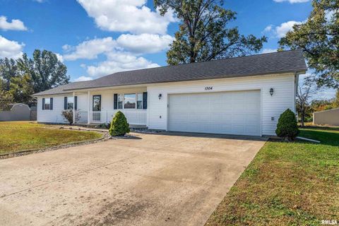 Tiny photo for 1304 HAZEL Street, Johnston City, IL 62951 (MLS # EB460333)