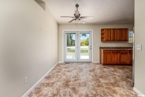 Tiny photo for 1304 HAZEL Street, Johnston City, IL 62951 (MLS # EB460333)