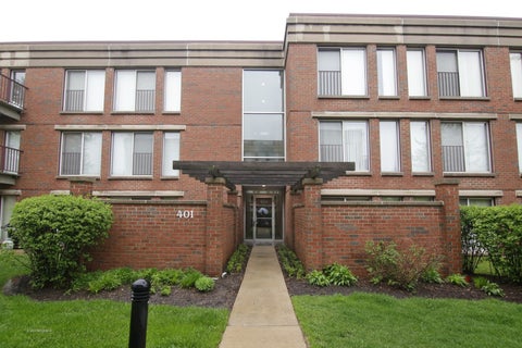 Photo of 401 KELBURN Road #114, Deerfield, IL 60015 (MLS # 12762783)
