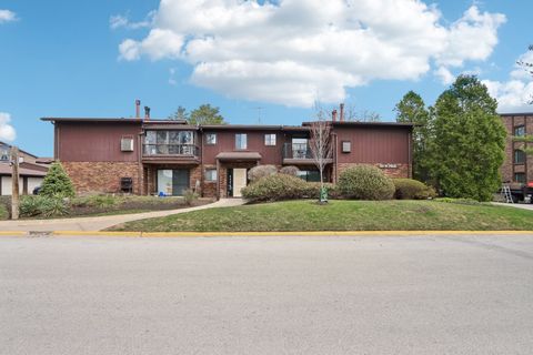 68 Pier Drive 102 Westmont IL 60559
