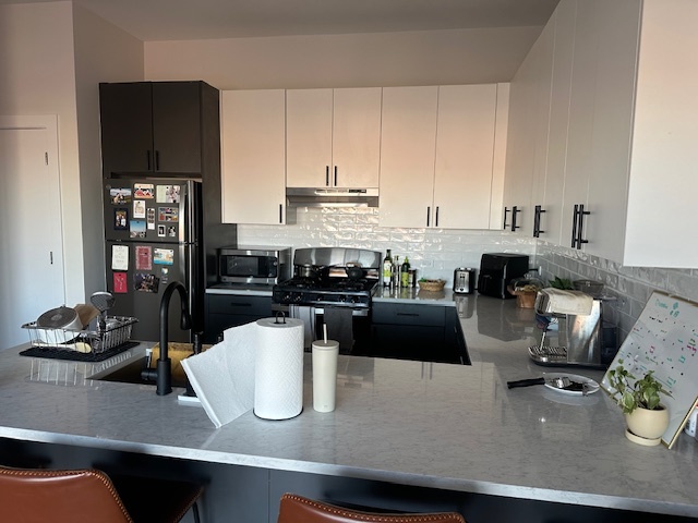 3204 N Clifton Avenue 402