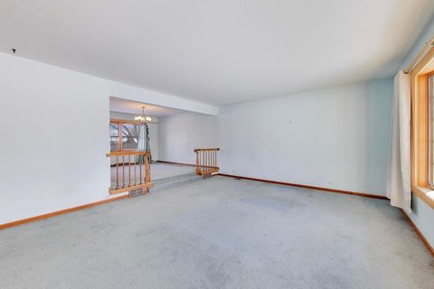 Tiny photo for 413 S Carol Lane, Mount Prospect, IL 60056 (MLS # 12555118)