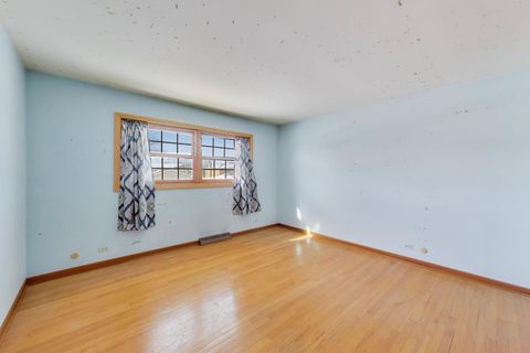 Tiny photo for 413 S Carol Lane, Mount Prospect, IL 60056 (MLS # 12555118)