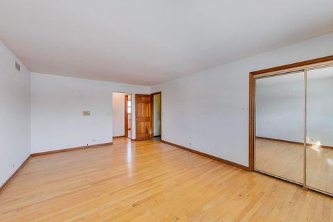 Tiny photo for 413 S Carol Lane, Mount Prospect, IL 60056 (MLS # 12555118)