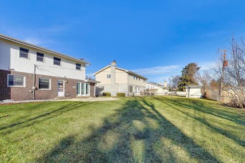 Tiny photo for 413 S Carol Lane, Mount Prospect, IL 60056 (MLS # 12555118)