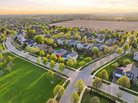 Tiny photo for 3030 Seekonk Avenue, Elgin, IL 60124 (MLS # 12625458)