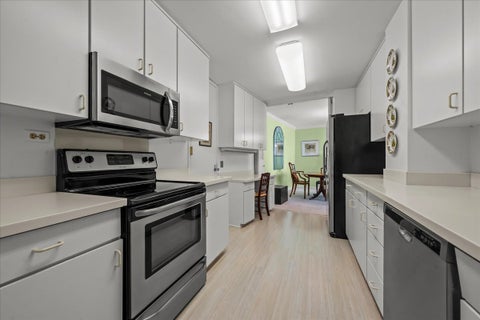 Tiny photo for 1630 Sheridan Road #9G, Wilmette, IL 60091 (MLS # 12702347)