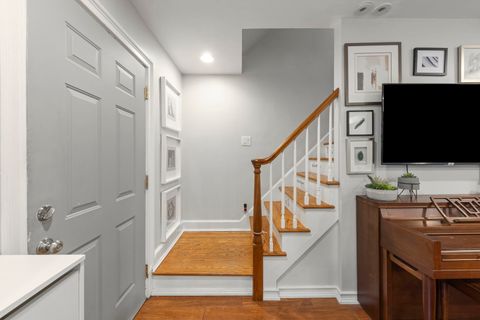 Tiny photo for 27 Indian Drive, Clarendon Hills, IL 60514 (MLS # 12494265)