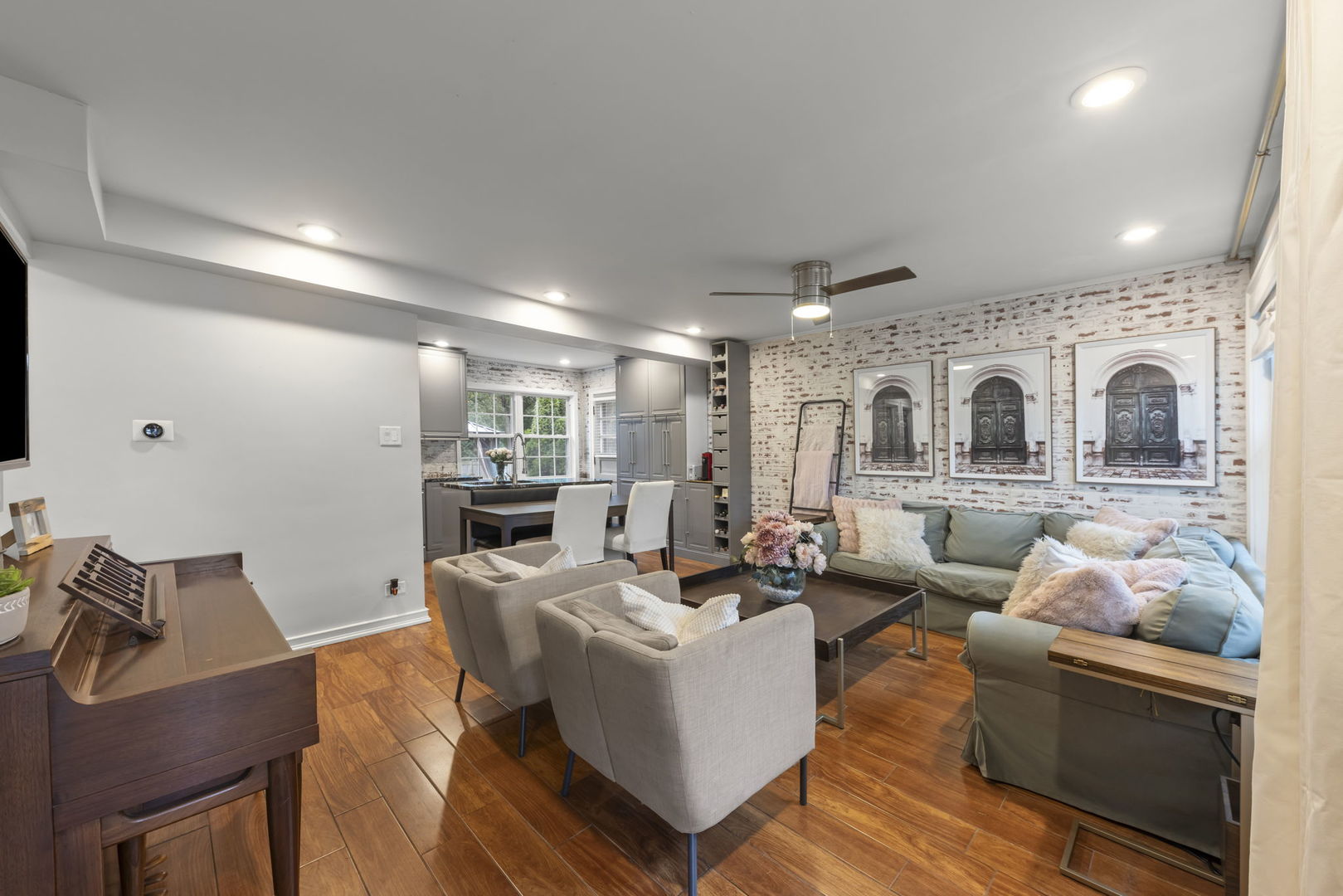 27 Indian Drive