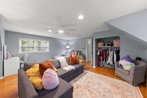 Tiny photo for 27 Indian Drive, Clarendon Hills, IL 60514 (MLS # 12494265)