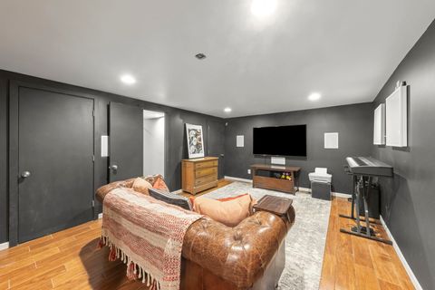 Tiny photo for 27 Indian Drive, Clarendon Hills, IL 60514 (MLS # 12494265)