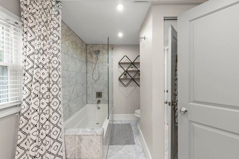 Tiny photo for 27 Indian Drive, Clarendon Hills, IL 60514 (MLS # 12494265)