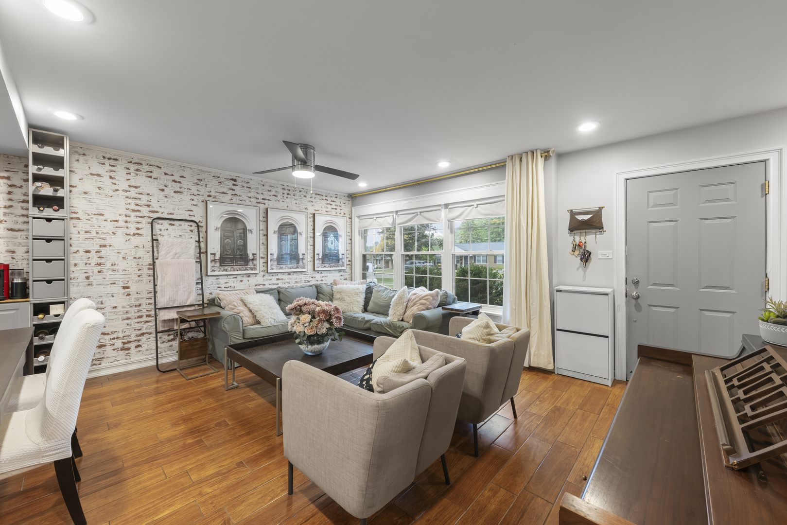 27 Indian Drive