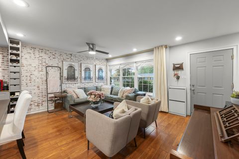 Tiny photo for 27 Indian Drive, Clarendon Hills, IL 60514 (MLS # 12494265)