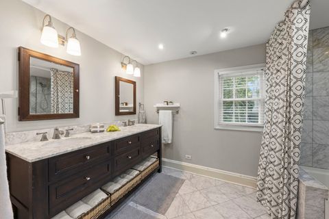 Tiny photo for 27 Indian Drive, Clarendon Hills, IL 60514 (MLS # 12494265)