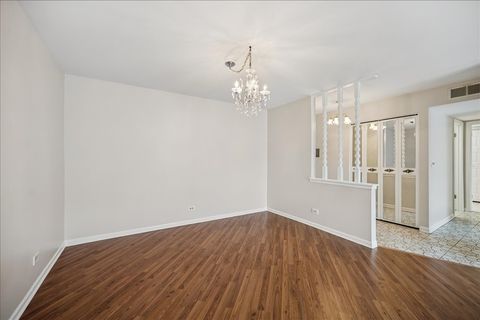 Tiny photo for 9530 N Lamon Avenue #403, Skokie, IL 60077 (MLS # 12477549)