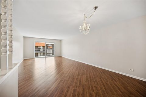 Tiny photo for 9530 N Lamon Avenue #403, Skokie, IL 60077 (MLS # 12477549)