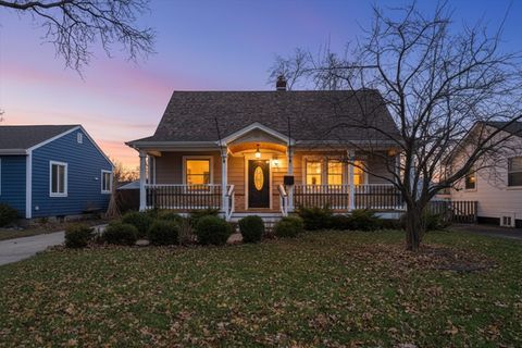 251 N Michigan Avenue Villa Park IL 60181