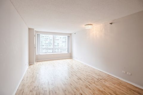 Tiny photo for 512 N MCCLURG Court #2112, Chicago, IL 60611 (MLS # 12502622)
