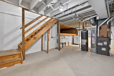 Tiny photo for 702 Pinehurst Drive, North Aurora, IL 60542 (MLS # 12591753)