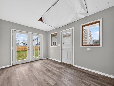 Tiny photo for 702 Pinehurst Drive, North Aurora, IL 60542 (MLS # 12591753)