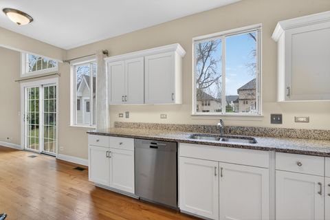 Tiny photo for 702 Pinehurst Drive, North Aurora, IL 60542 (MLS # 12591753)