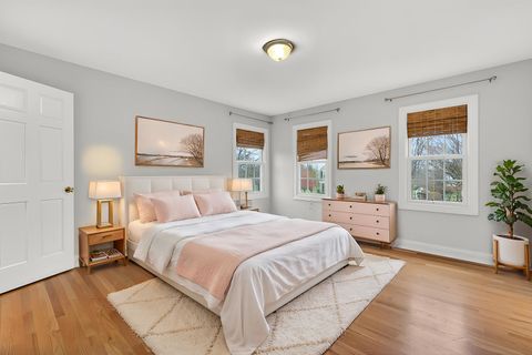 Tiny photo for 702 Pinehurst Drive, North Aurora, IL 60542 (MLS # 12591753)