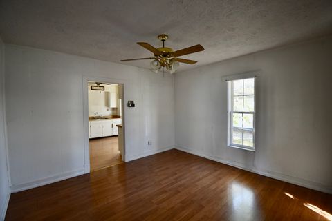 Tiny photo for 1622 Illinois Street, Bloomington, IL 61701 (MLS # 12506158)