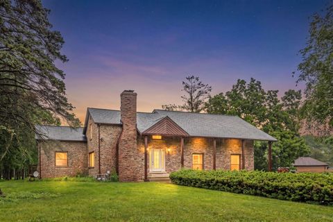 Photo of 2330 Coach Road, Long Grove, IL 60047 (MLS # 12687141)