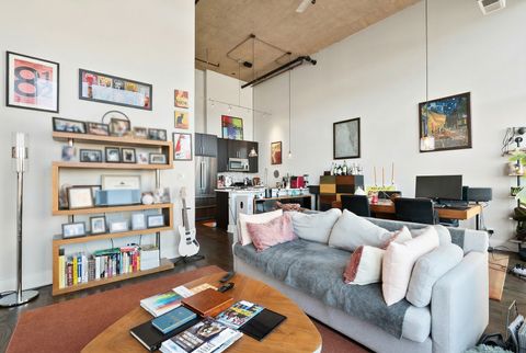Tiny photo for 1800 W Grace Street #411, Chicago, IL 60613 (MLS # 12578191)