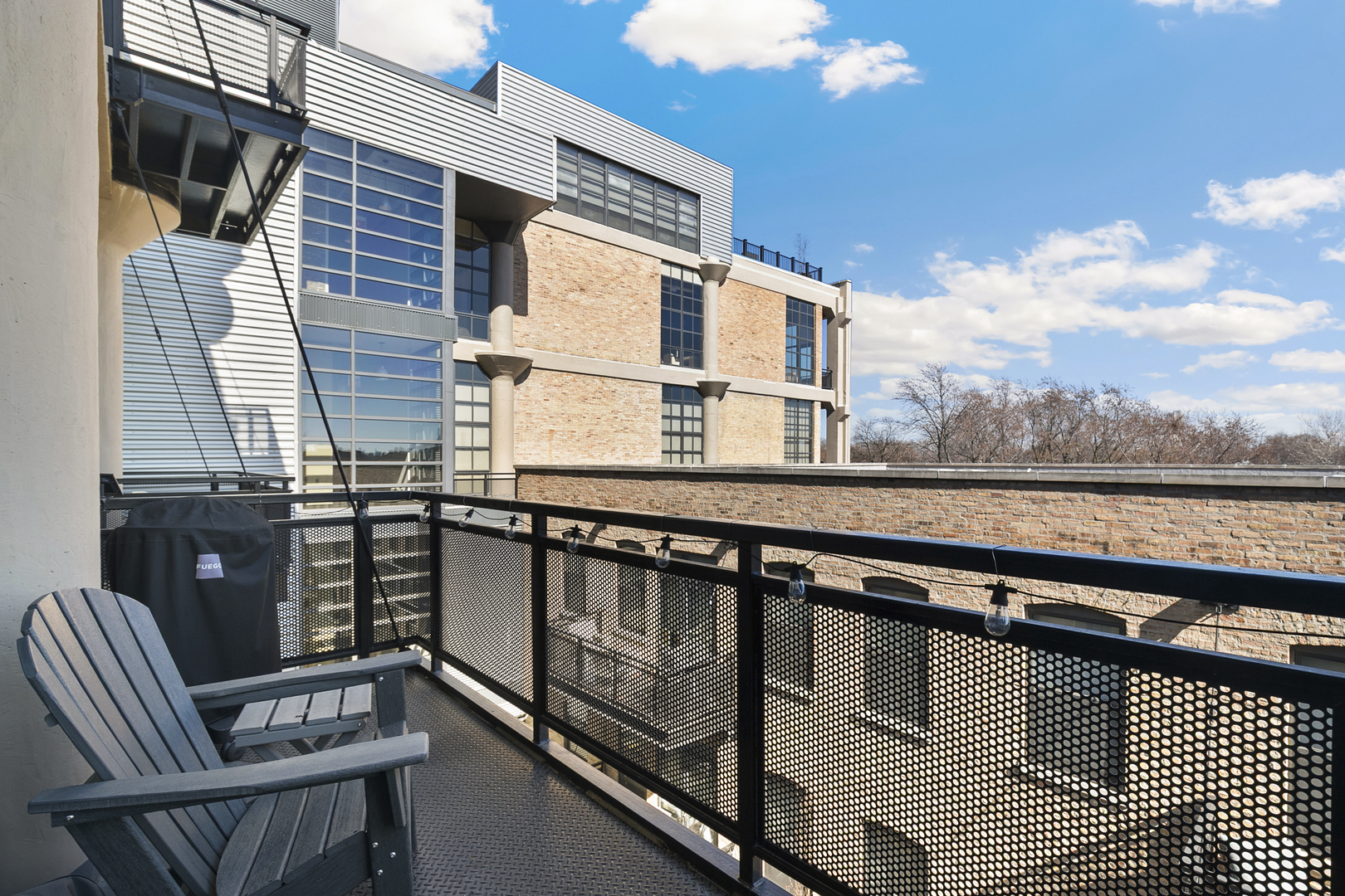 1800 W Grace Street 411