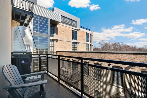 Tiny photo for 1800 W Grace Street #411, Chicago, IL 60613 (MLS # 12578191)