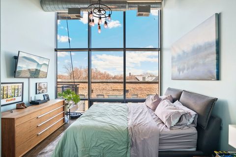 Tiny photo for 1800 W Grace Street #411, Chicago, IL 60613 (MLS # 12578191)