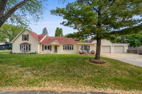125 Maple Court Geneva IL 60134