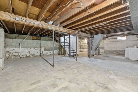 Tiny photo for 1222 Gates Street, Aurora, IL 60505 (MLS # 12507188)