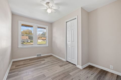 Tiny photo for 1222 Gates Street, Aurora, IL 60505 (MLS # 12507188)