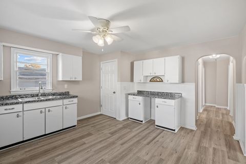 Tiny photo for 1222 Gates Street, Aurora, IL 60505 (MLS # 12507188)