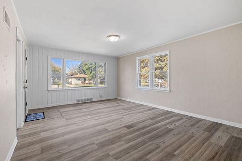 Tiny photo for 1222 Gates Street, Aurora, IL 60505 (MLS # 12507188)