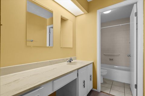 Tiny photo for 2000 Saint Regis Drive #6G, Lombard, IL 60148 (MLS # 12492347)