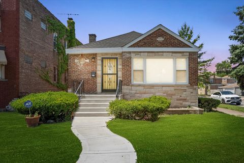 Tiny photo for 10500 S King Drive, Chicago, IL 60628 (MLS # 12432059)