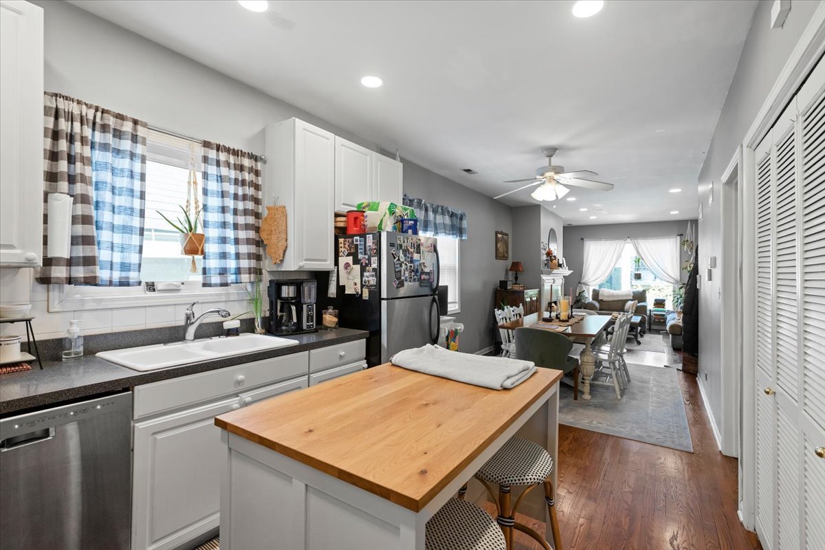 1345 W Walton Street 2