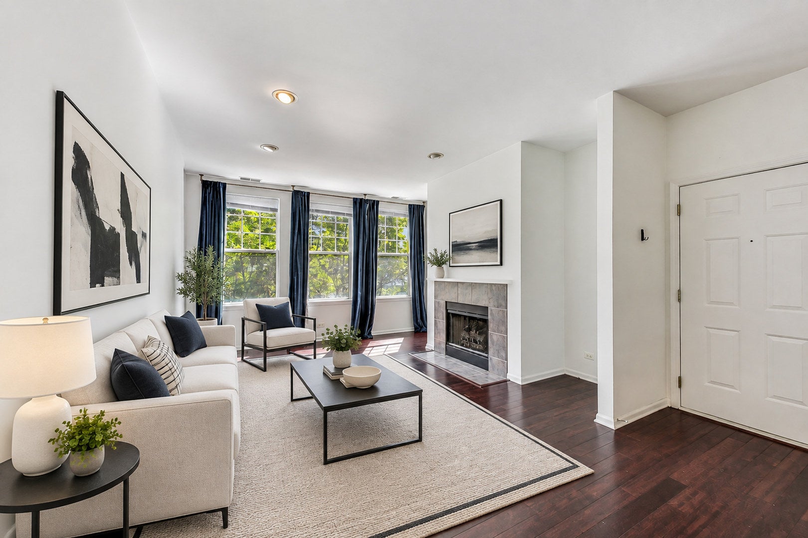 301 W GOETHE Street 304C