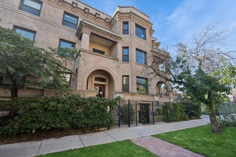 Photo of 1353 W Wilson Avenue #2, Chicago, IL 60640 (MLS # 12469089)