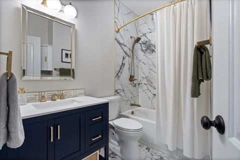 Tiny photo for 207 E 13TH Street, Chicago, IL 60605 (MLS # 12581886)