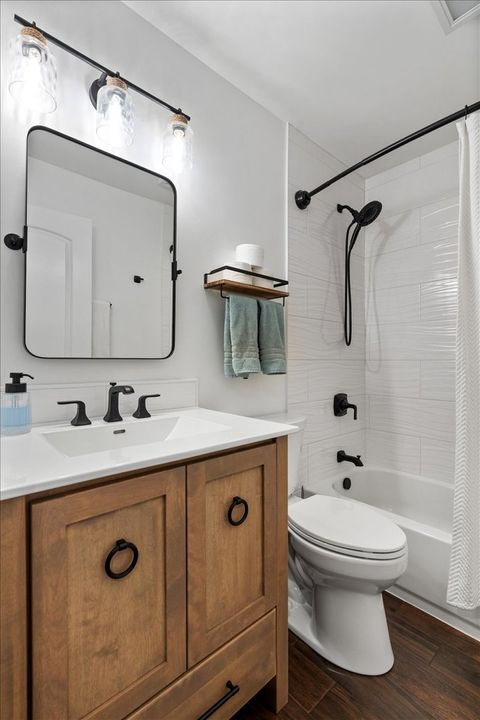 Tiny photo for 207 E 13TH Street, Chicago, IL 60605 (MLS # 12581886)