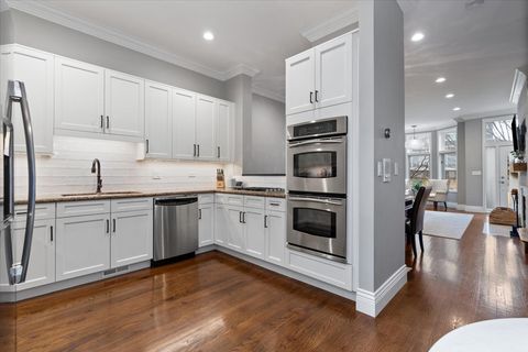 Tiny photo for 207 E 13TH Street, Chicago, IL 60605 (MLS # 12581886)