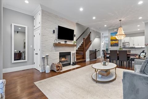 Tiny photo for 207 E 13TH Street, Chicago, IL 60605 (MLS # 12581886)