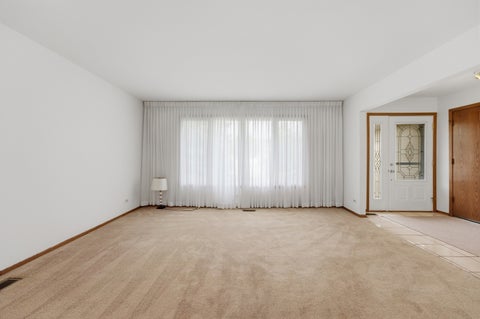 Tiny photo for 139 Harding Avenue, Des Plaines, IL 60016 (MLS # 12754140)